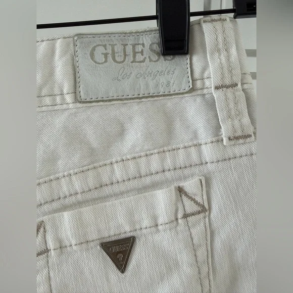Vintage Guess Jeans Y2K White Low Rise Booty Shorts Size 25